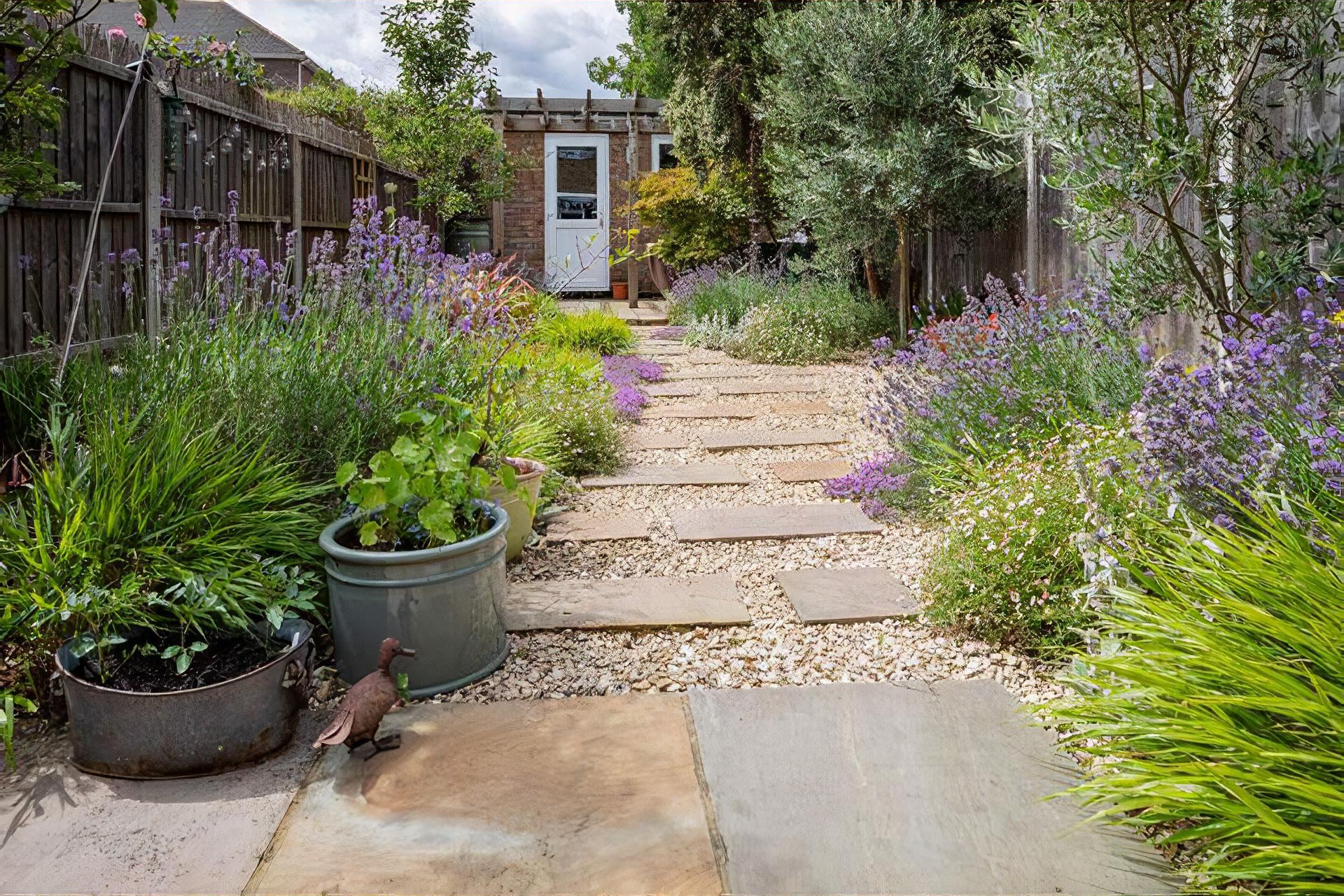 Strong Gravel Garden - Shoot